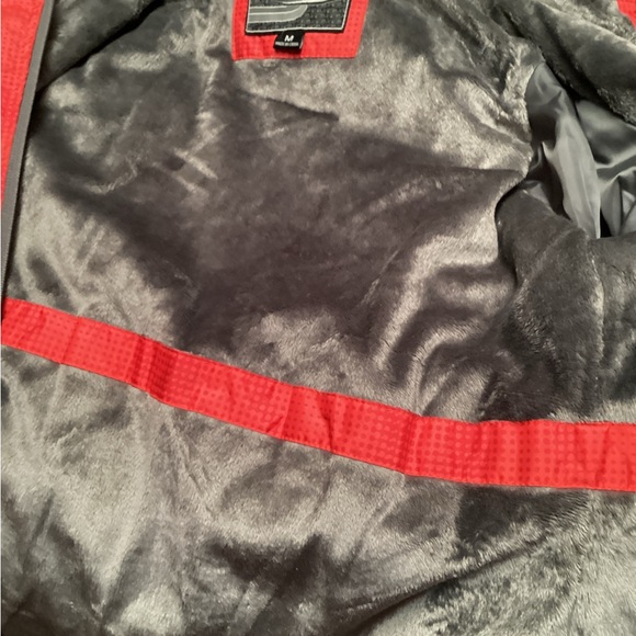 Sport CB drawstring hooded red rain jacket, size M, zip pockets - Picture 4 of 6